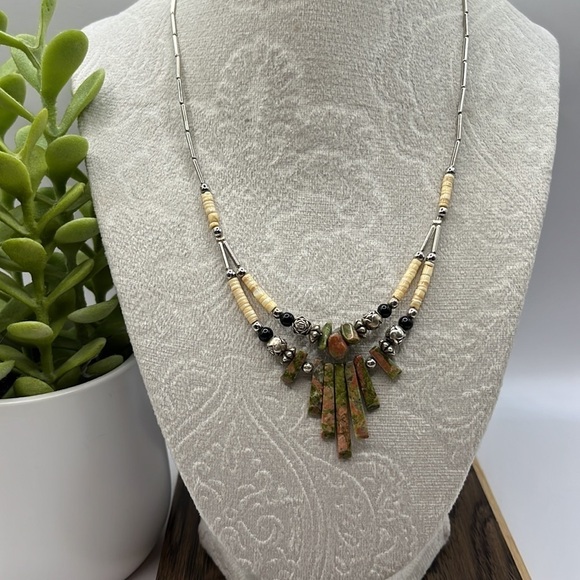 Vintage Korea Silver Tone Necklace 17' Liquid Beads and Jade Boho  Western - Picture 8 of 12